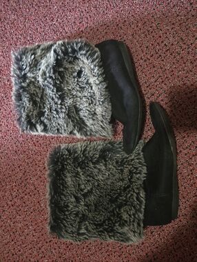 Report Black Women's Winter Boots with Gray Faux Fur Cuff